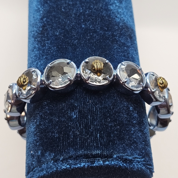 Kurt Geiger London Metallic Blue Eagle Head Earring and Cuff Set - Picture 8 of 9